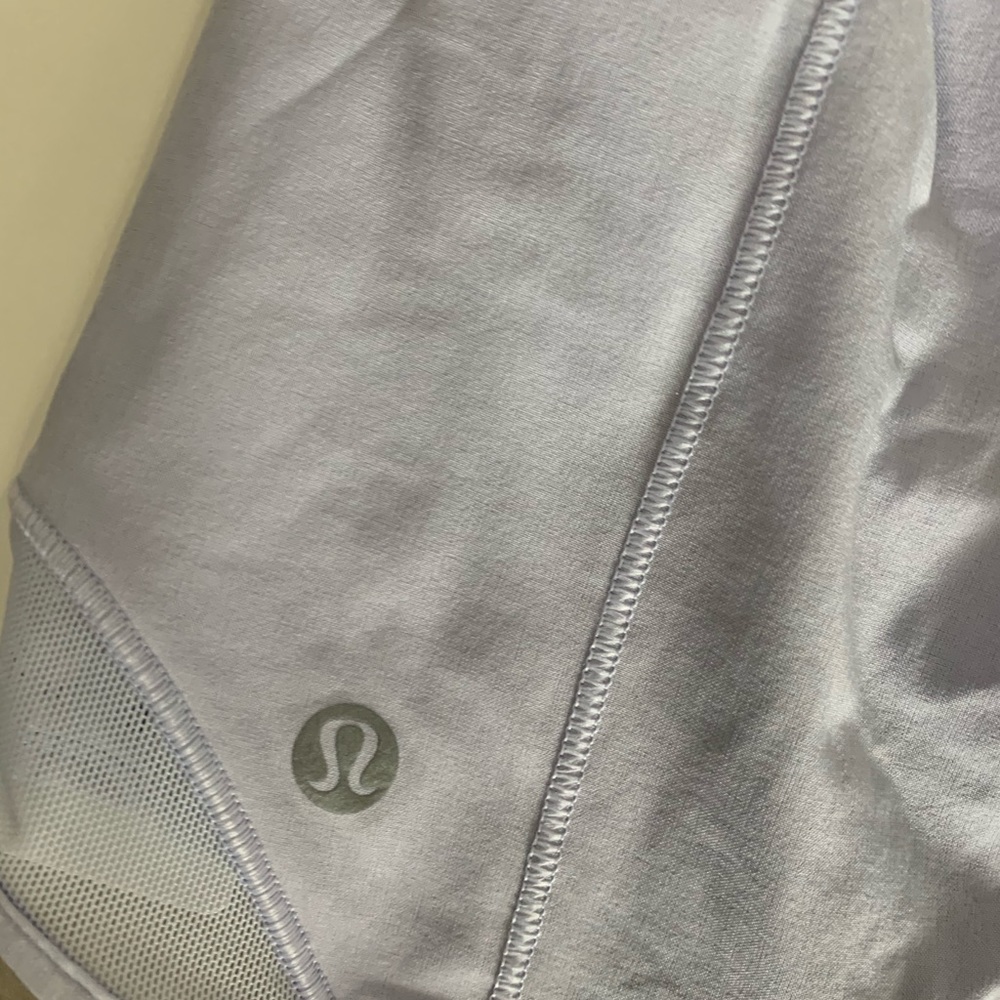 Lululemon Hotty Hot Short II 2.5" - Picture 10 of 16